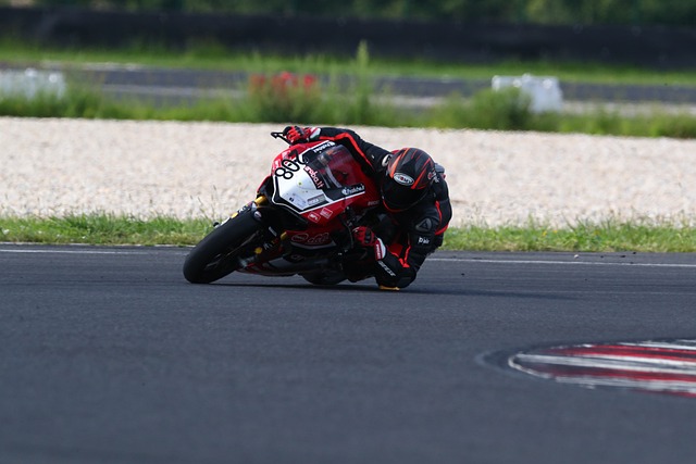 门将形成直 门将形成直