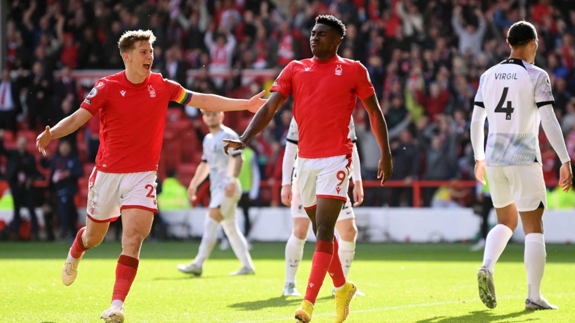 一项决定顶 一项决定顶