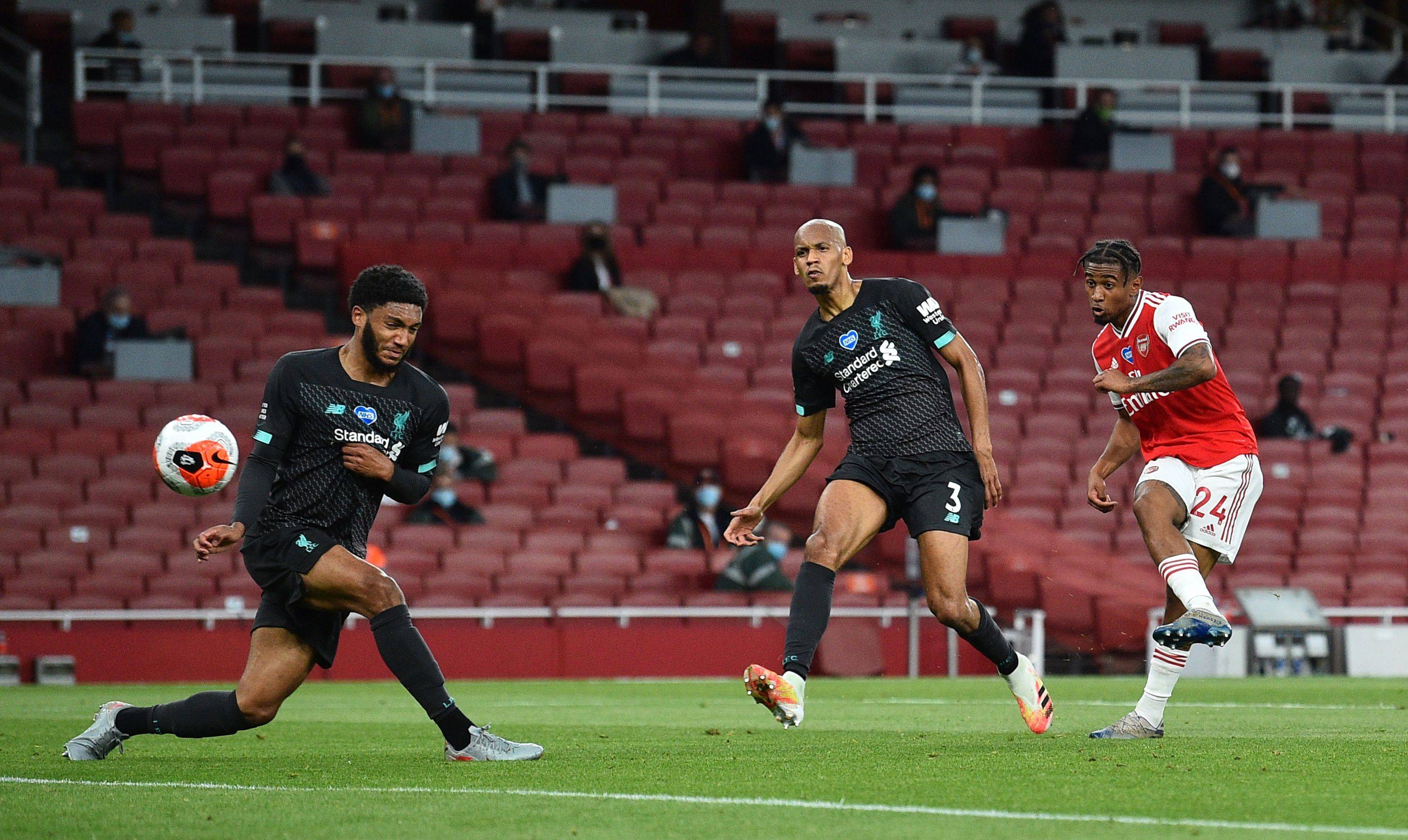 篮板并送出 篮板并送出